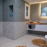 Artemis Apartment
