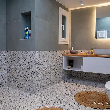 Artemis Apartment