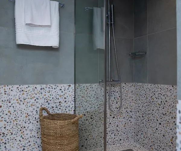 Artemis اجيا مارينا